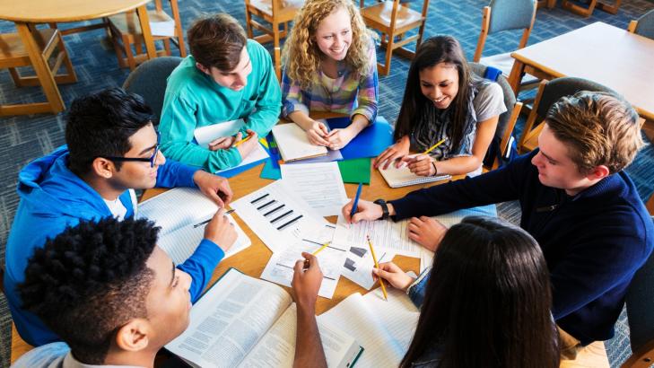 Using the Brainstorming Approach in Education