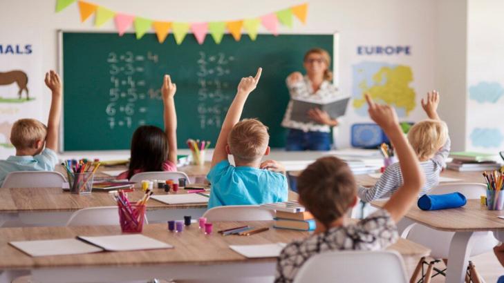 Schools Between Educating and Indoctrinating Children