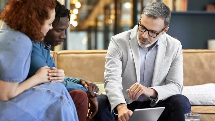 4 Benefits of Seeking Other People's Help and Advice