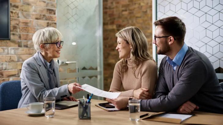 8 Techniques That Help You Become More Persuasive